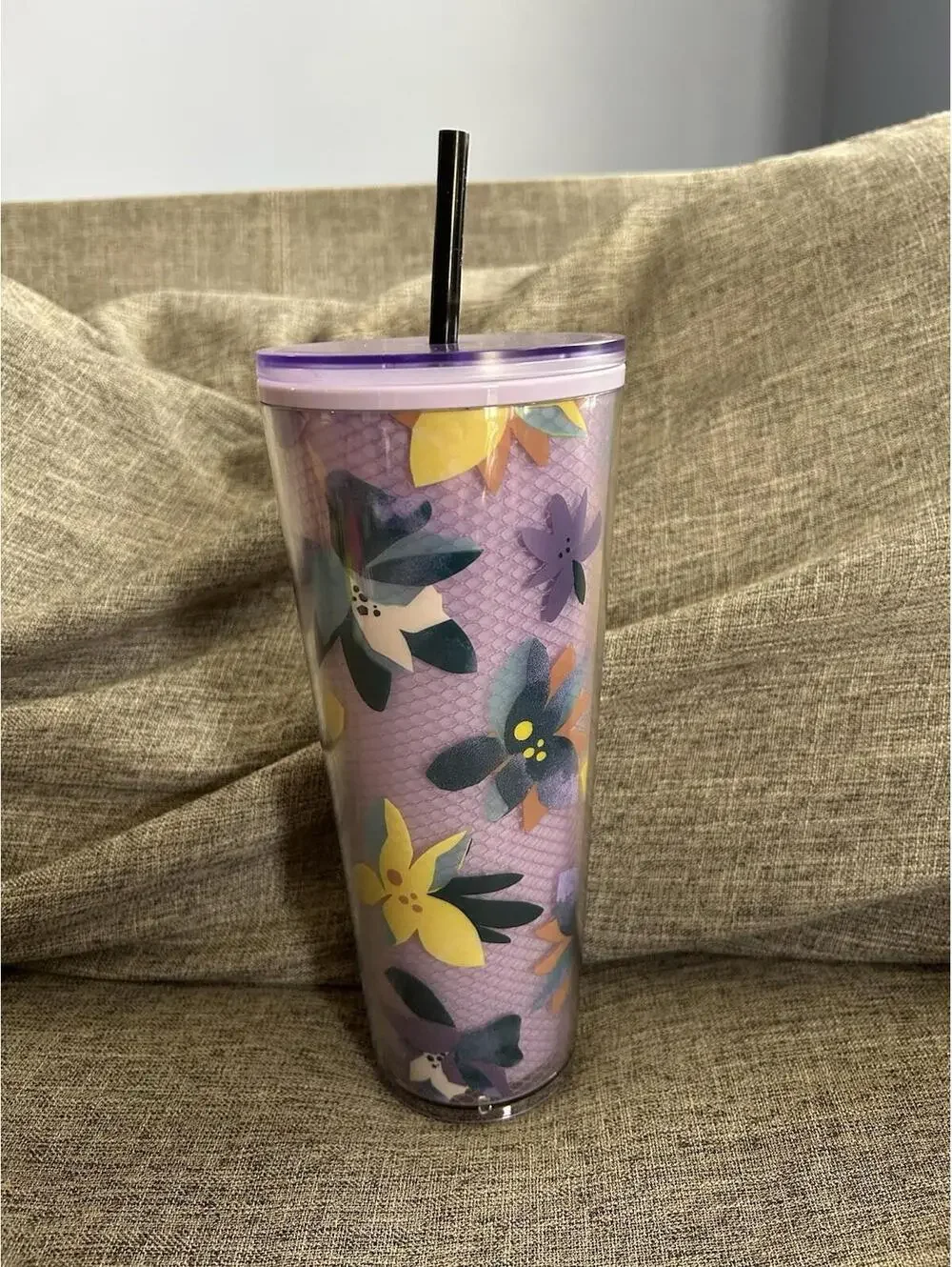 Starbucks 2023 Winter Magnolia Flower Mesh Purple Lavender Floral Cup Tumbler